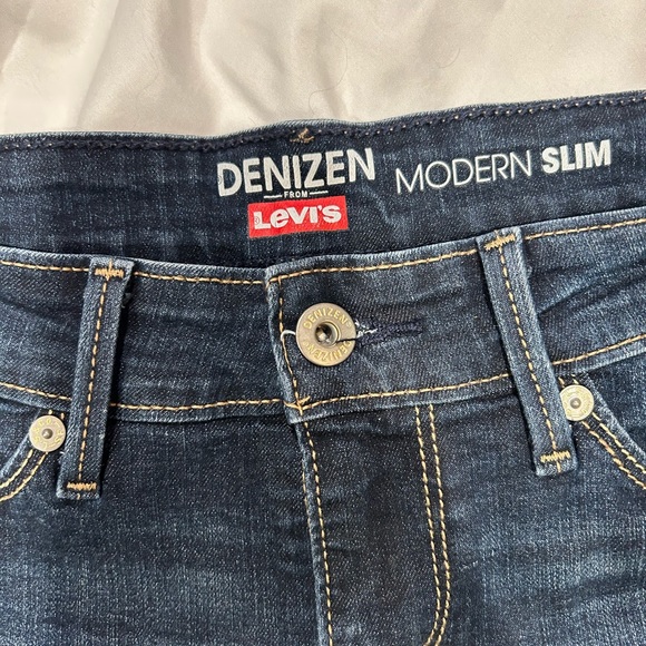Denizen from Levi’s modern slim, fit denim short, size 27 - Picture 3 of 3
